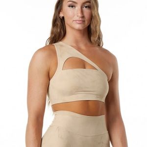 Alphalete Alphalux Asymmetrical Bra (white)